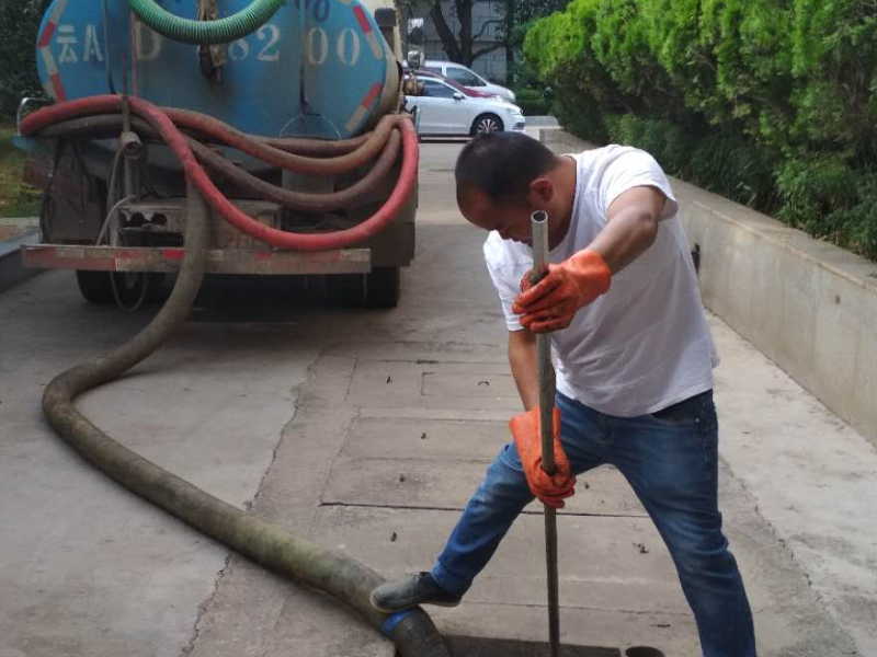 珠海捷顺南屏湾仔疏通【清理隔油池、化粪池】通下水道