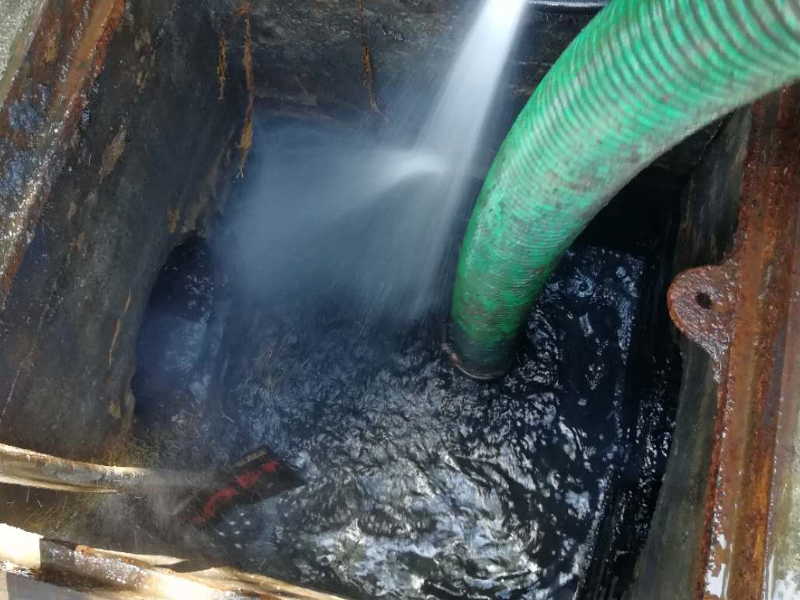珠海吸粪、珠海疏通、珠海清理化粪池、高压清洗管道